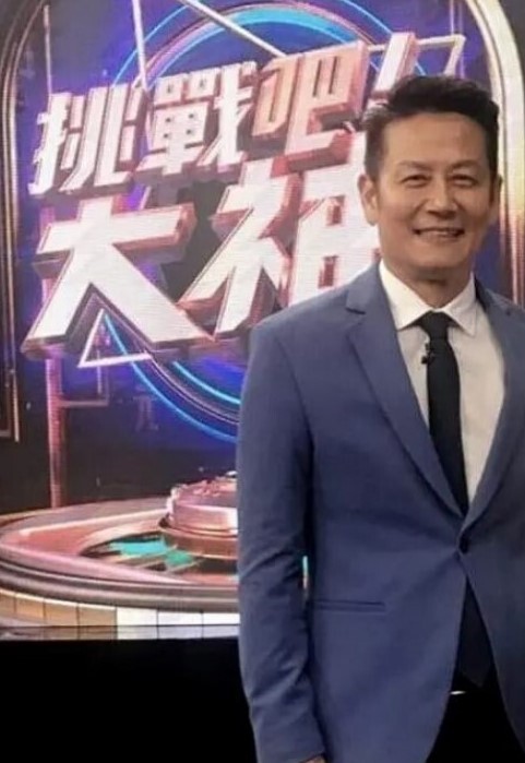 ansOne曾强 医生琪琪用最兽的姿势，狂干超正巨乳兽医 - OMO视频海报